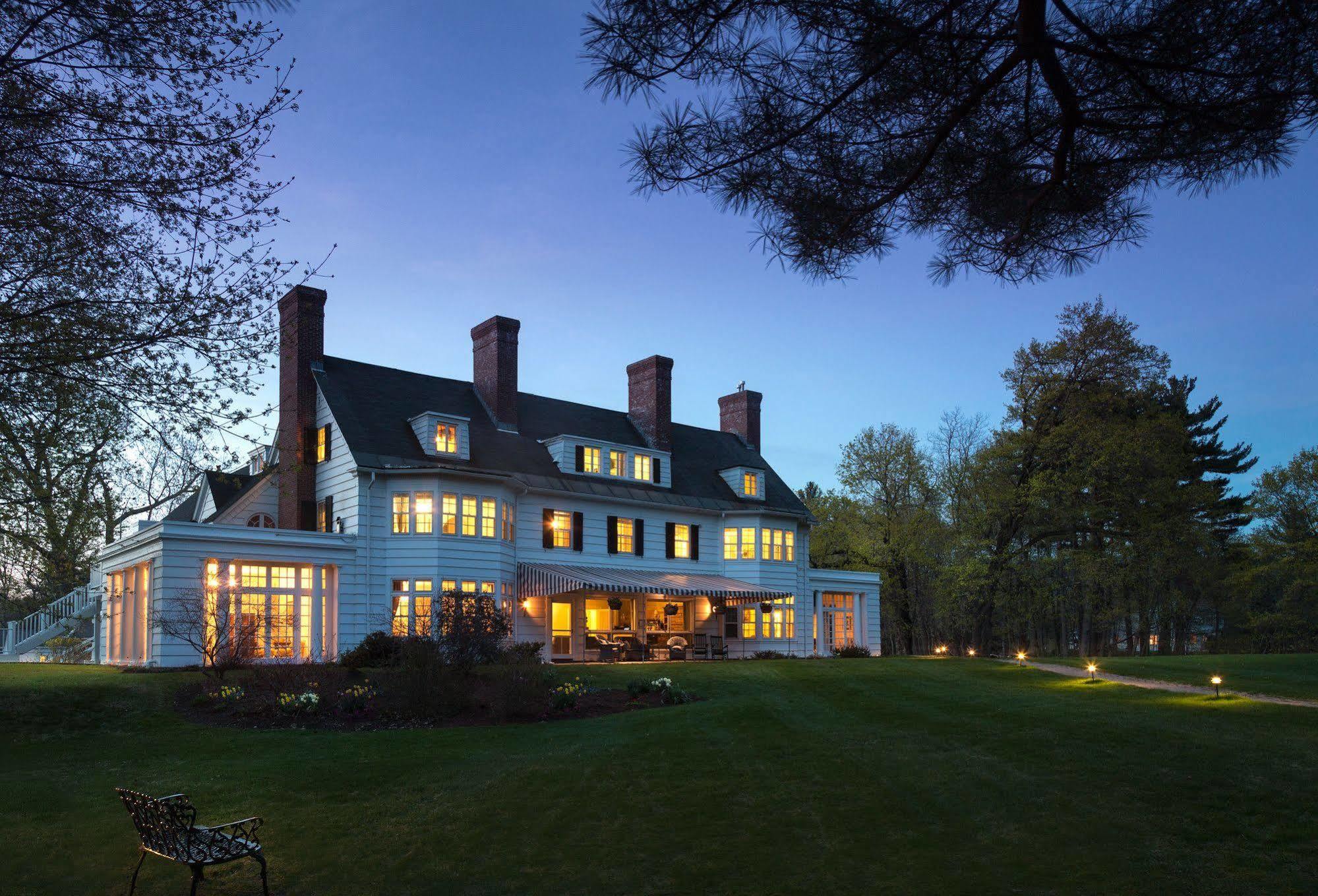 Four Chimneys Inn ベニントン エクステリア 写真